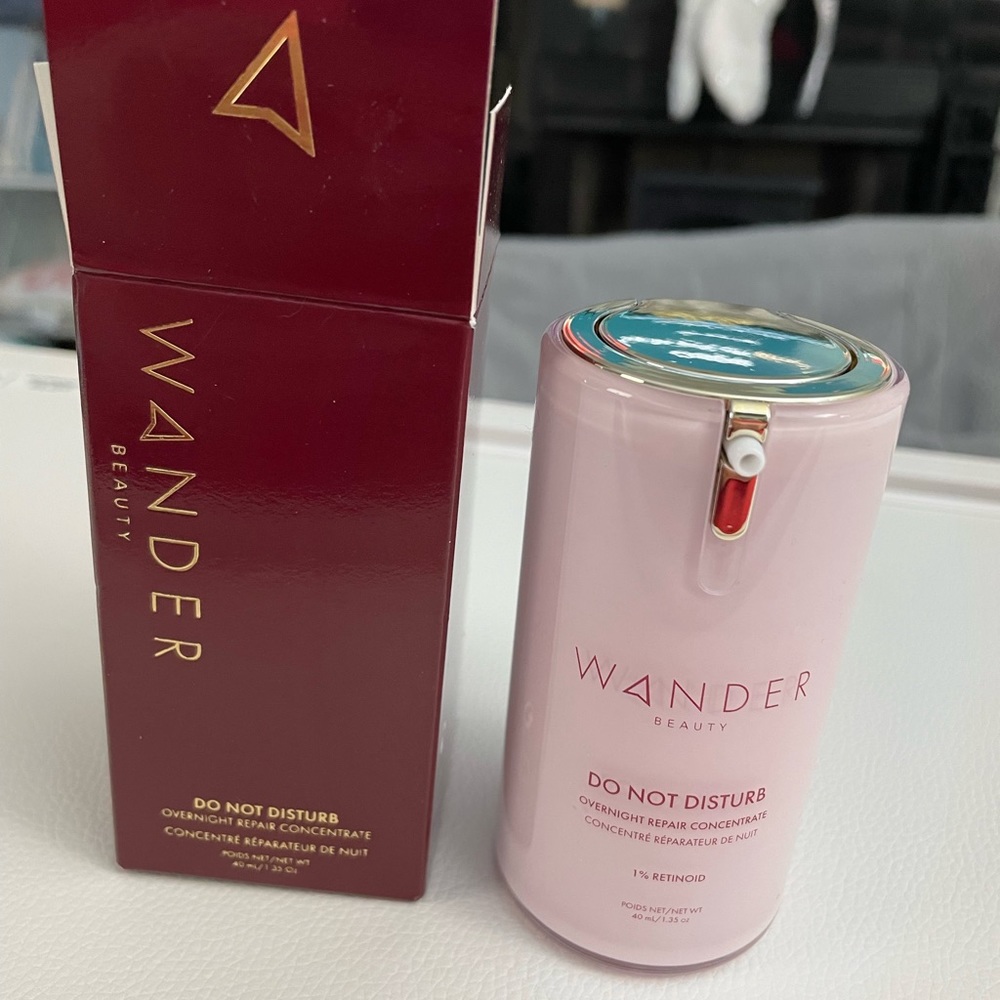 Wander beauty do not disturb